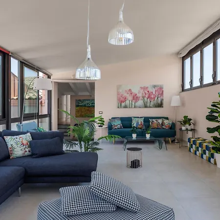 アパート Luxury Panoramic Loft With Heated Pool Near Catania, Taormina, The Sea And Mount Etna By Sicilian Relaxing Homes ジャッレ